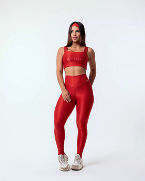 Conjunto canelado de calça cós alto com top alça tripla e faixinha